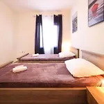 Maja - Three Bedroom With Pool * Skabrnje