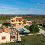 Maja - Three Bedroom With Pool