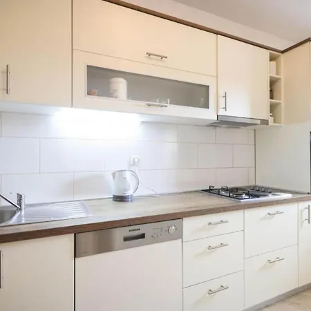 Maja - Three Bedroom With Pool Nyaraló Prkos