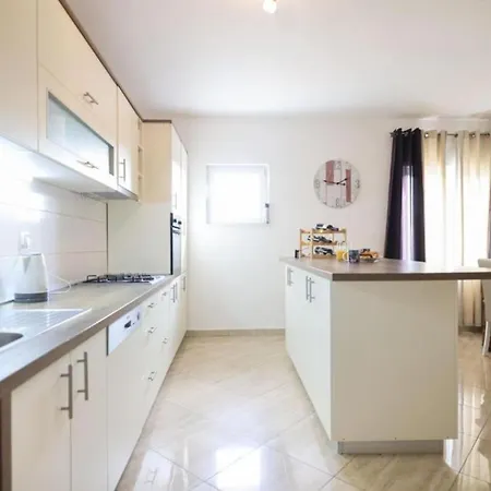 Maja - Three Bedroom With Pool