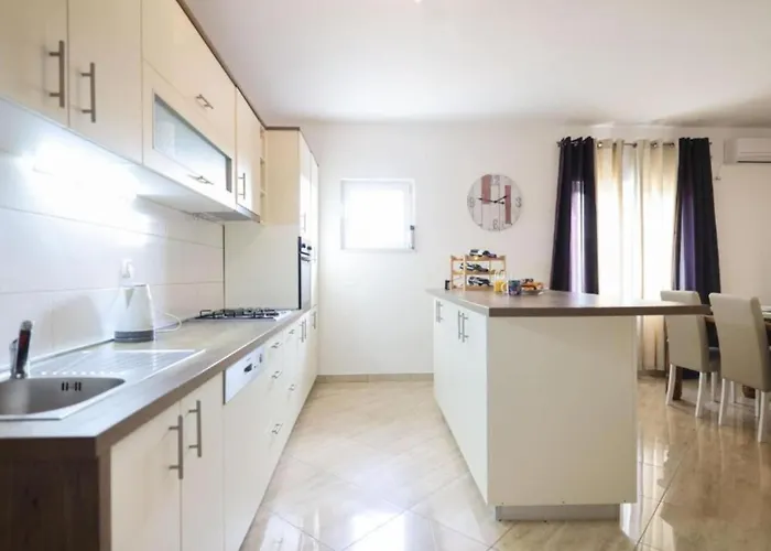 Maja - Three Bedroom With Pool