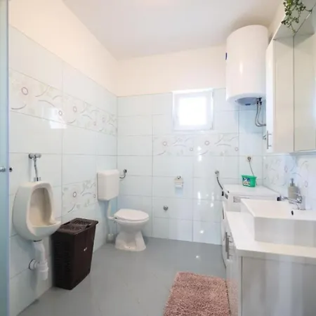 Maja - Three Bedroom With Pool 펜션 *