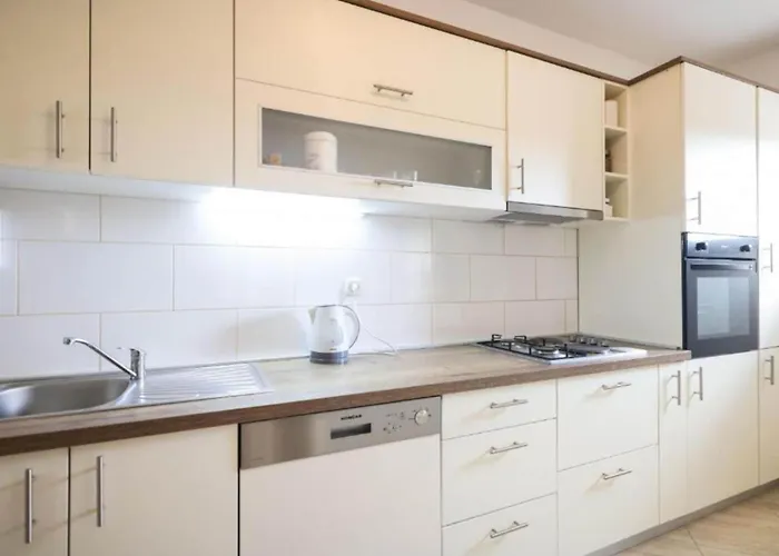 Maja - Three Bedroom With Pool Nyaraló Škabrnje