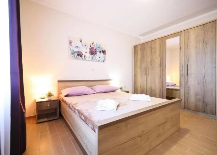Maja - Three Bedroom With Pool Nyaraló Škabrnje