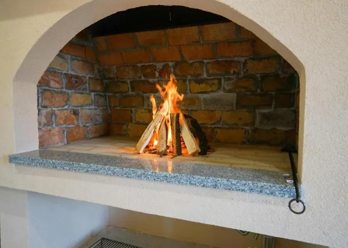 Nyaraló Maja - Three Bedroom With Pool Škabrnje