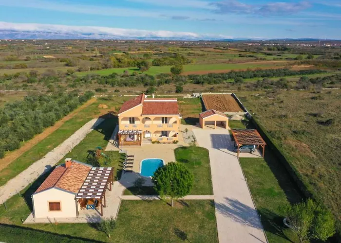 Nyaraló Maja - Three Bedroom With Pool *